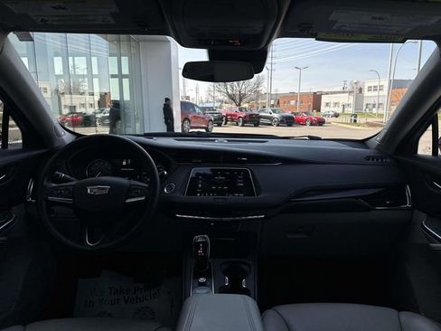 Used 2020 Cadillac XT4 Premium Luxury w/ Cold Weather Package AWD/4WD image 67