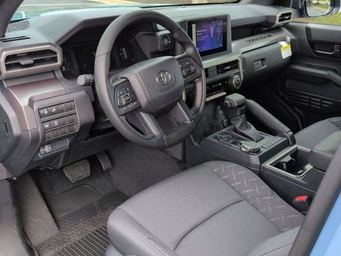 Certified 2026 Toyota Tacoma SR5 AWD/4WD image 9