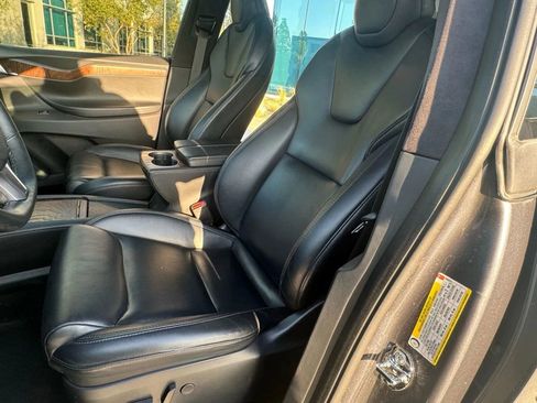 Used 2020 Tesla Model X Long Range AWD/4WD image 11