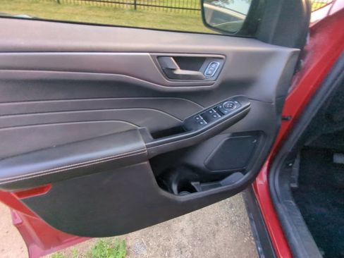 Used 2025 Ford Escape Active w/ Tech Pack #1 FWD image 8