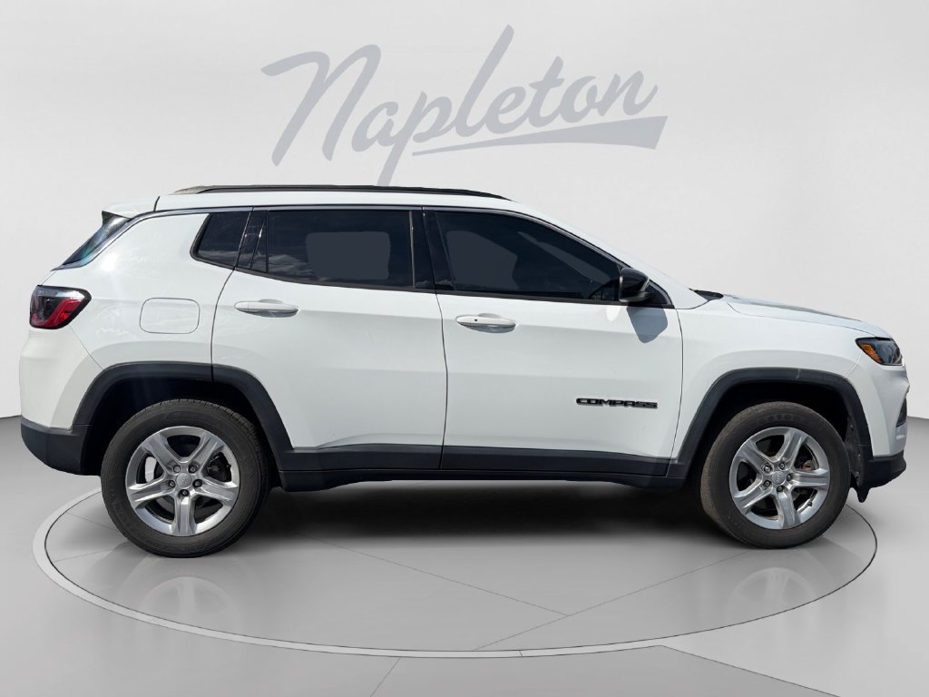 Used 2024 Jeep Compass Latitude AWD/4WD image 7