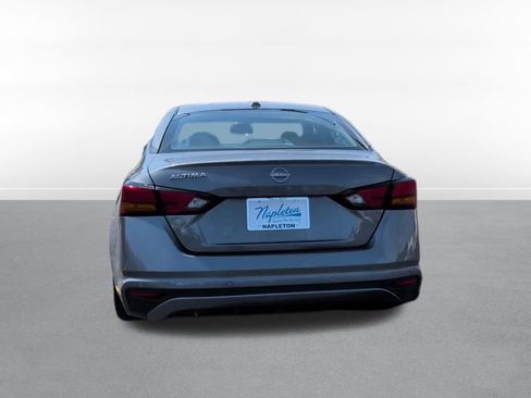 Used 2025 Nissan Altima 2.5 SV FWD image 7