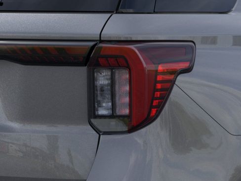 New 2026 Ford Explorer Active w/ Active Comfort Package RWD image 21