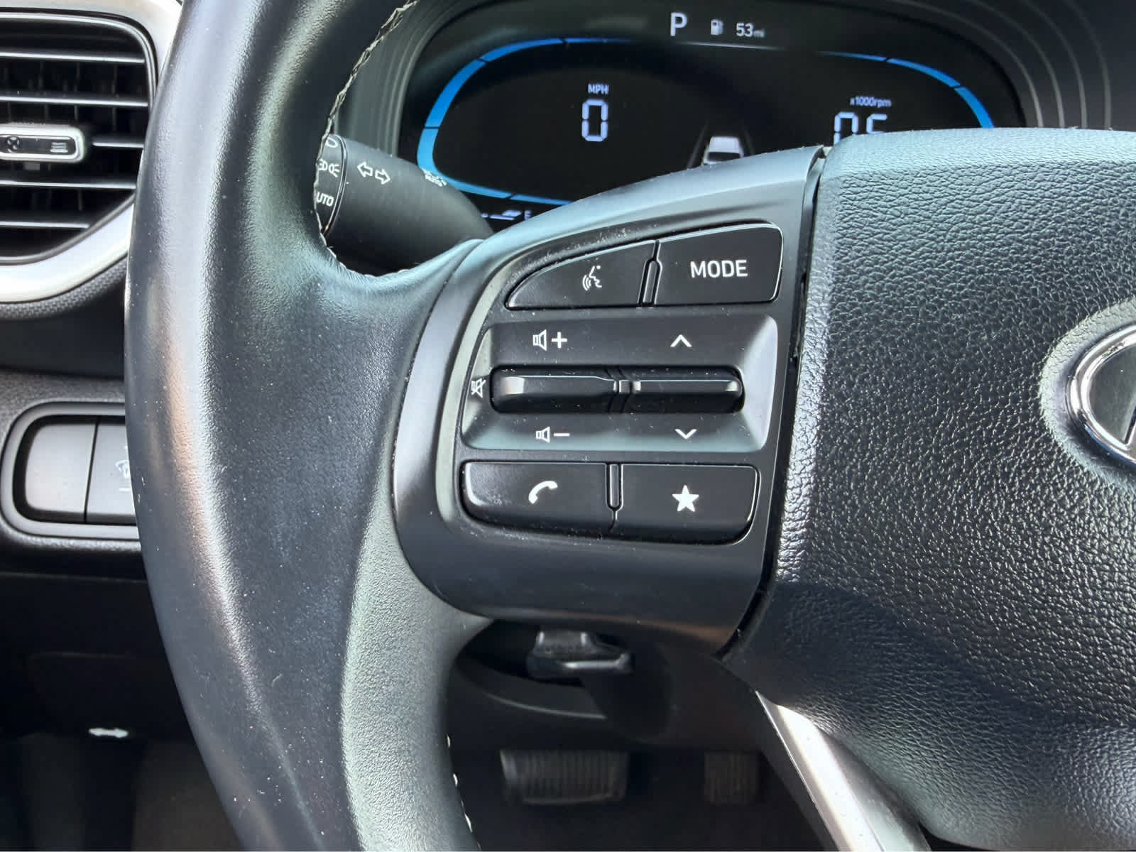 Used 2023 Hyundai Venue SEL w/ Cargo Package FWD image 26
