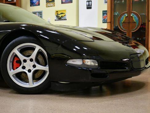 Used 1999 Chevrolet Corvette Coupe image 3