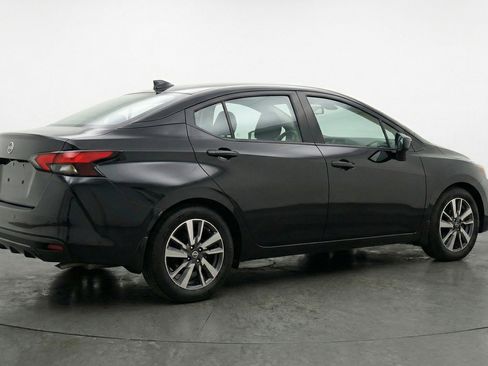 Used 2025 Nissan Versa SV image 9