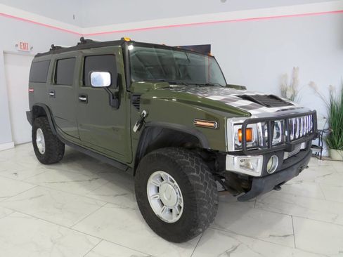 Used 2004 HUMMER H2 w/ Preferred Equipment Group image 2