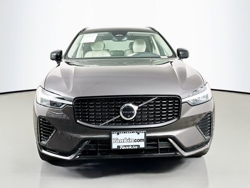 Used 2023 Volvo XC60 T8 Plus AWD/4WD image 2