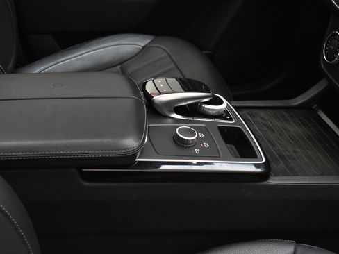 Used 2017 Mercedes-Benz GLE 350 w/ Premium 1 Package image 31