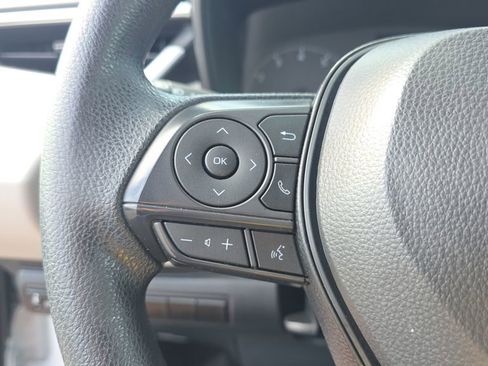 Used 2025 Toyota Corolla LE image 25