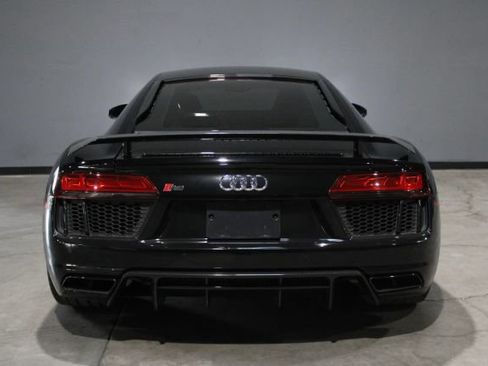 Used 2018 Audi R8 V10 plus image 7