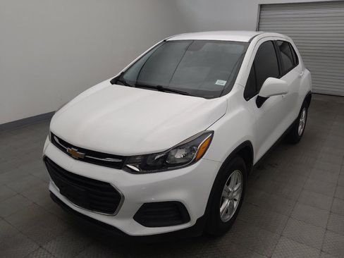 Used 2020 Chevrolet Trax LS w/ Tint and Cruise Package FWD image 15