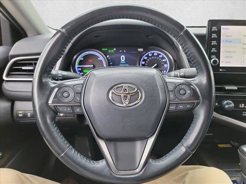 Used 2022 Toyota Camry XSE w/ Cold Weather Package FWD image 19