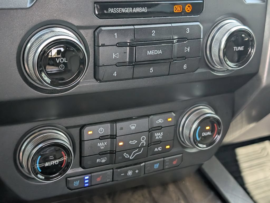 Used 2019 Ford F350 Limited AWD/4WD image 22