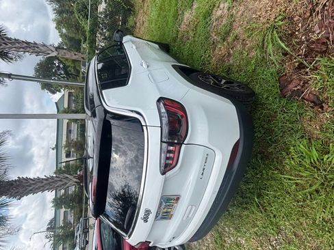 Used 2025 Jeep Compass Limited AWD/4WD image 8