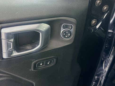 Used 2021 Jeep Wrangler Unlimited Sport image 15