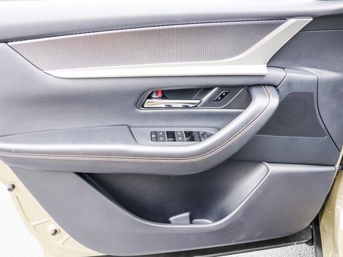 Used 2025 MAZDA CX-70 Plug-In Hybrid w/ Premium Pkg image 40