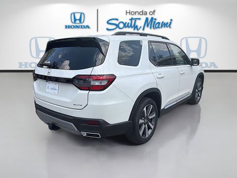 Used 2025 Honda Pilot Elite image 7