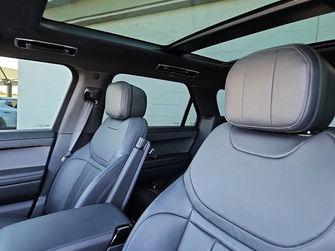 Used 2023 Land Rover Range Rover Sport SE image 8