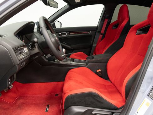 Used 2025 Honda Civic Type R image 7