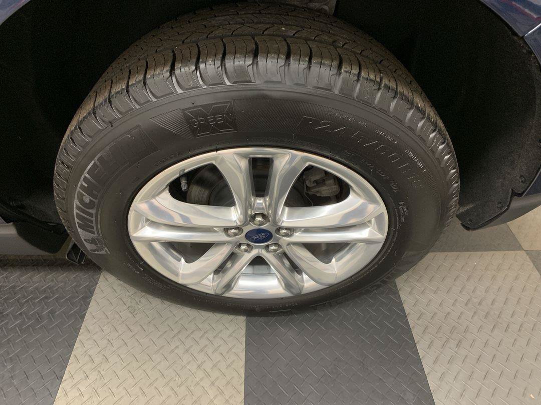 Used 2017 Ford Edge SEL w/ Equipment Group 201A AWD/4WD image 12