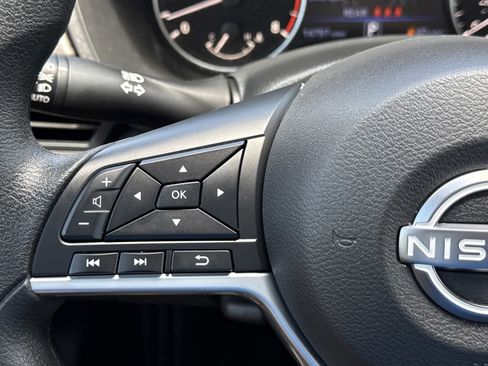 Used 2025 Nissan Altima 2.5 SV AWD/4WD image 20