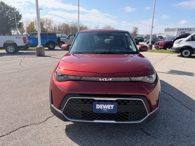 Used 2024 Kia Soul LX w/ Option Group 015 FWD image 2