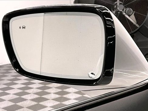 Used 2022 Buick Enclave Avenir image 35