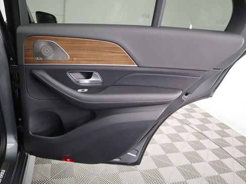 Certified 2025 Mercedes-Benz GLE 350 4MATIC image 28