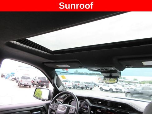 Certified 2025 GMC Sierra 1500 AT4X w/ AT4X AEV Edition AWD/4WD image 16