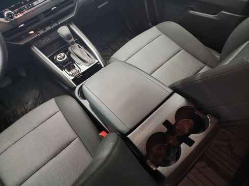 Used 2024 Chevrolet Colorado Trail Boss w/ Technology Package image 25