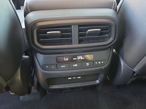 Used 2024 Honda Pilot EX-L image 16