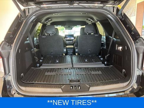 Certified 2025 Ford Explorer ST RWD image 12