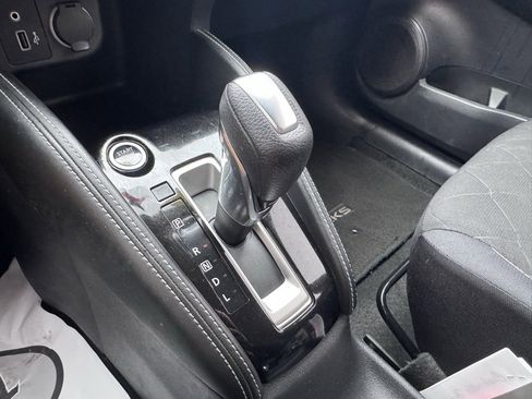 Used 2018 Nissan Kicks SV image 24