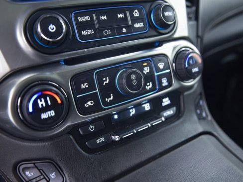 Used 2015 Chevrolet Suburban LTZ image 23