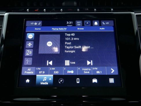 Used 2024 Jeep Grand Cherokee Altitude image 42