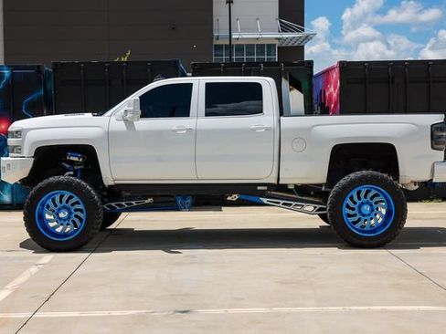 Used 2015 Chevrolet Silverado 2500 LTZ w/ Duramax Plus Package AWD/4WD image 8