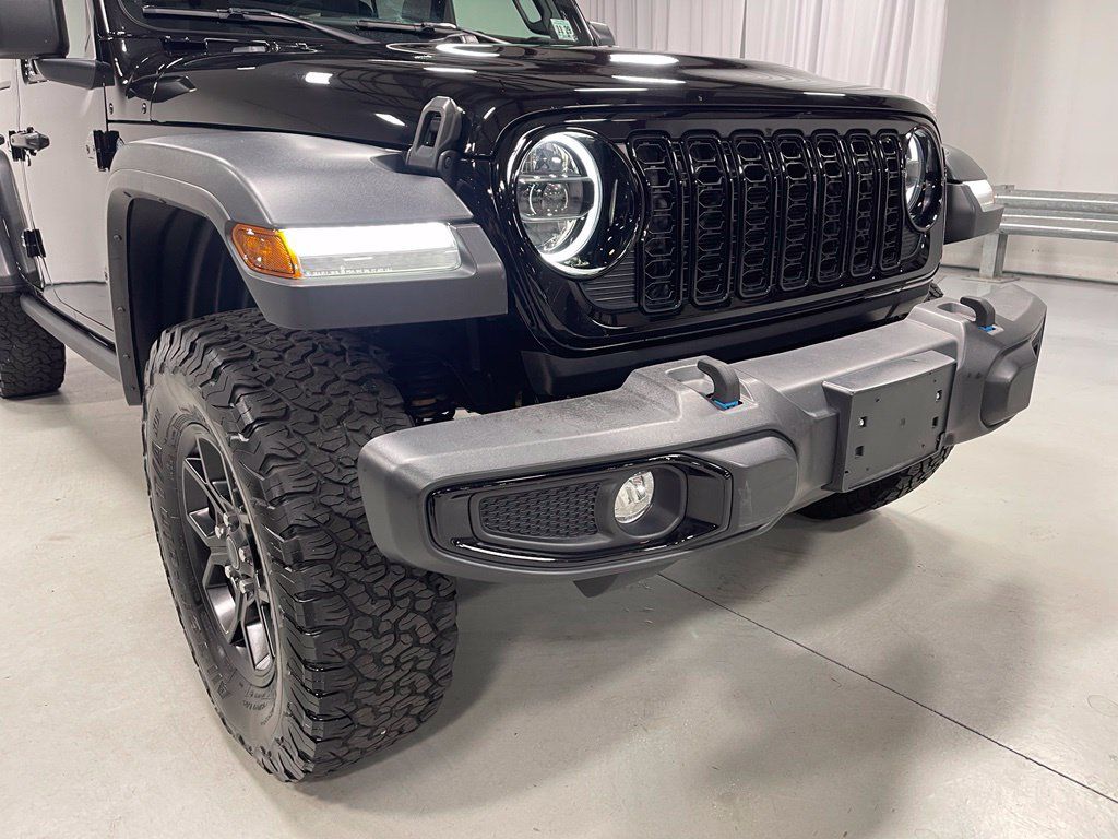 Used 2024 Jeep Wrangler Unlimited AWD/4WD image 11