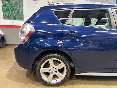 Used 2010 Pontiac Vibe AWD w/ Sun And Sound Package image 31