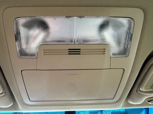 Used 2017 Toyota Camry XLE FWD image 20