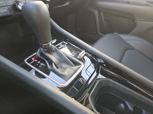 New 2026 Jeep Compass Latitude AWD/4WD image 17