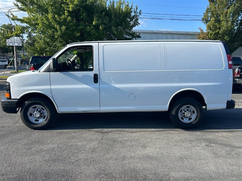 Used 2014 Chevrolet Express 2500 RWD image 6