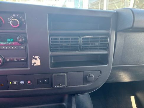 Used 2020 Chevrolet Express 3500 LT w/ LT Preferred Equipment Group RWD image 32