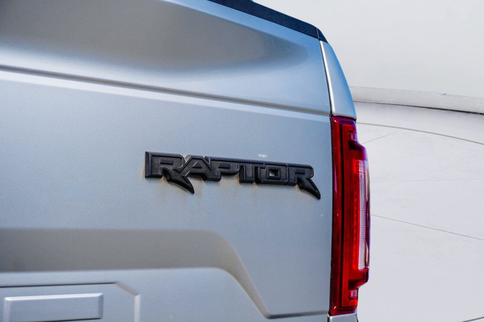 Used 2018 Ford F150 Raptor AWD/4WD image 11