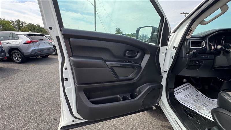 Used 2017 Nissan Titan S AWD/4WD image 38