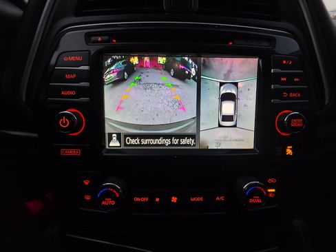 Used 2016 Nissan Maxima Platinum w/ Interior Lighting Package image 24