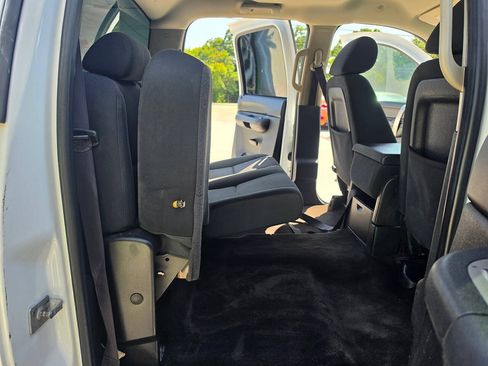 Used 2012 Chevrolet Silverado 2500 LT w/ Interior Plus Package AWD/4WD image 28