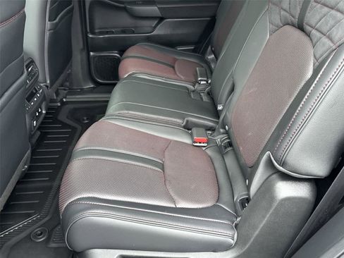 Used 2026 Honda Pilot Black Edition image 15
