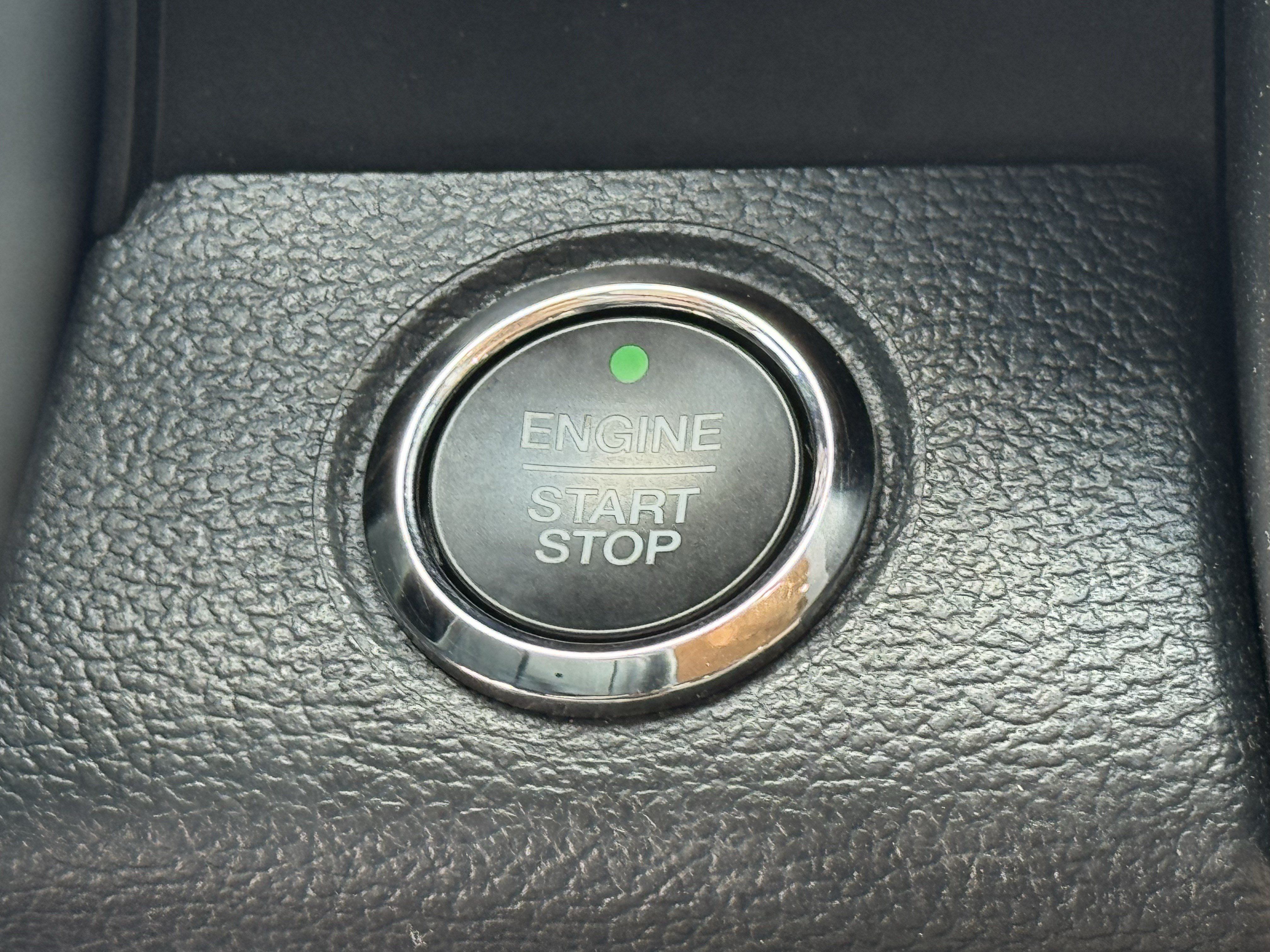 Used 2022 Ford F250 Lariat w/ Lariat Ultimate Package AWD/4WD image 32
