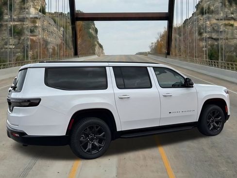 New 2026 Jeep Grand Wagoneer L Limited AWD/4WD image 11